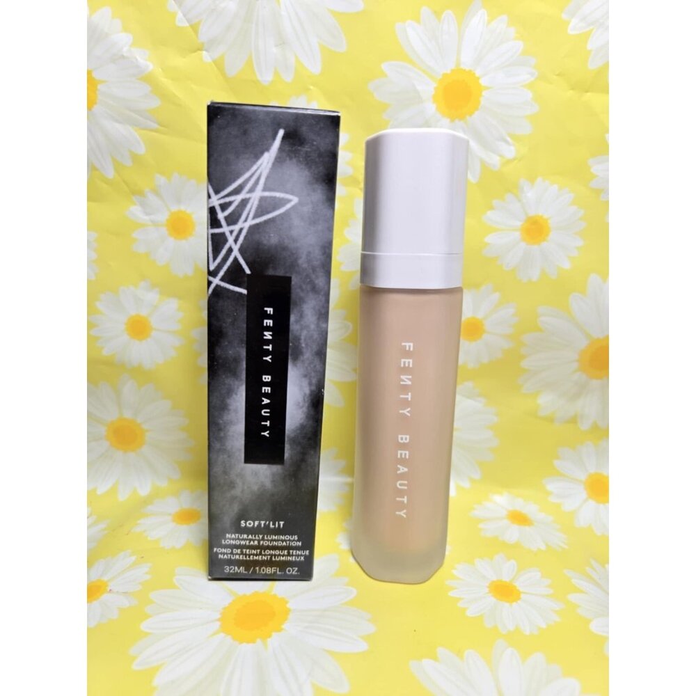 FENTY  Soft'Lit Naturally Luminous Hydrating Longwear Foundation #210 1.08 fl oz